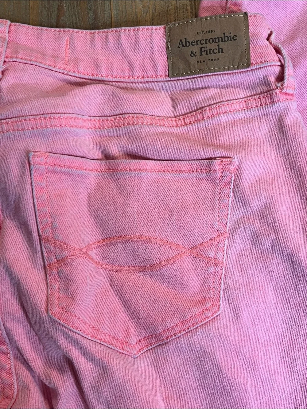 Pink y2k Abercrombie & Fitch jeans